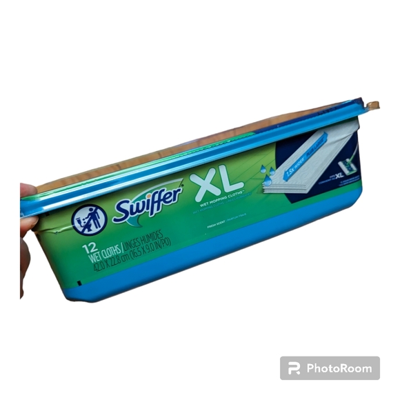Swiffer XL Bundle- Wet & Dry Cloths - Picture 5 of 5